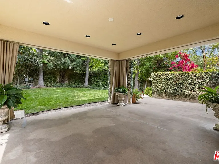 1121 La Collina Dr — Photo 6