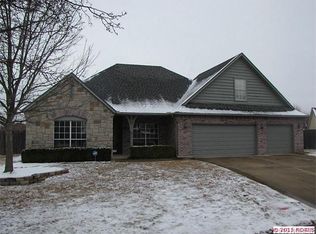 11515 S Mulberry Ln, Jenks, OK 74037