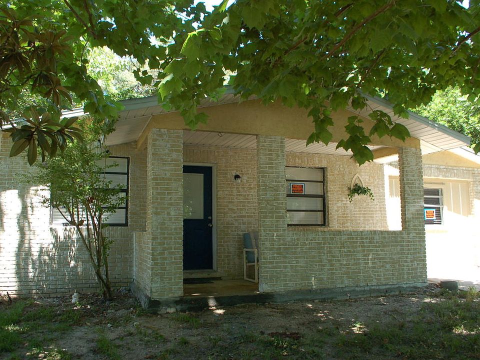 1st image of 1641 Carmen Ave
