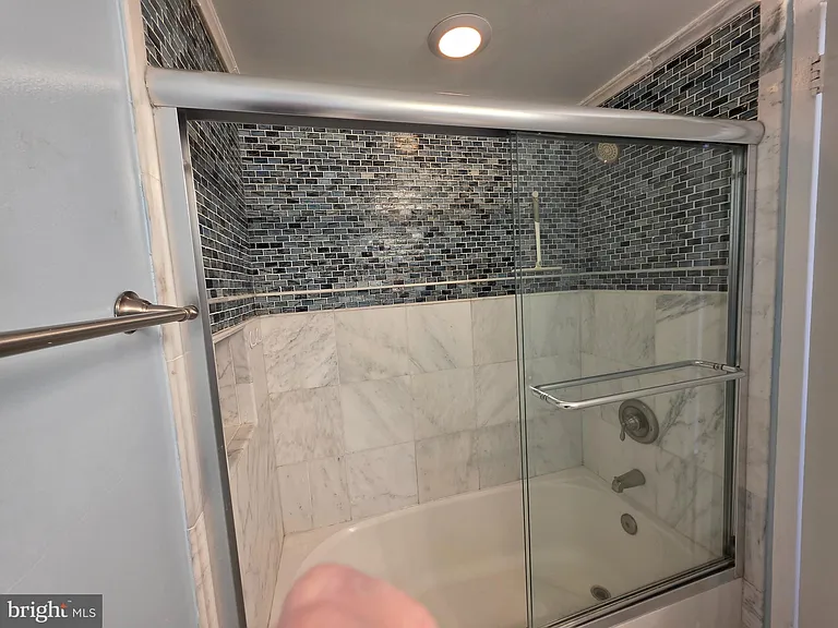 5340 Holmes Run Pkwy #709 — Photo 13
