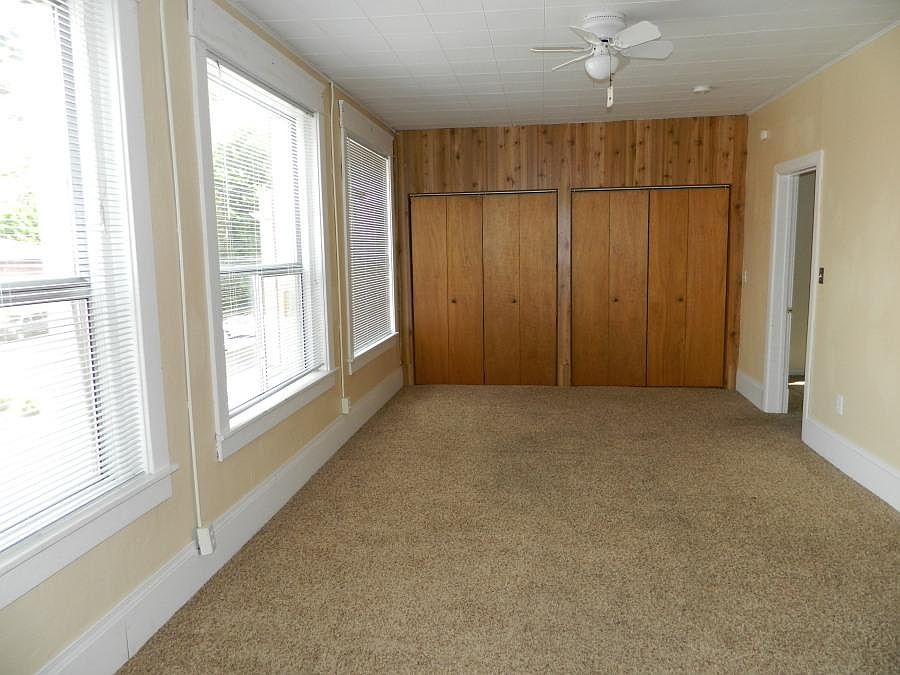 2nd image of 112 E Spring St APT A