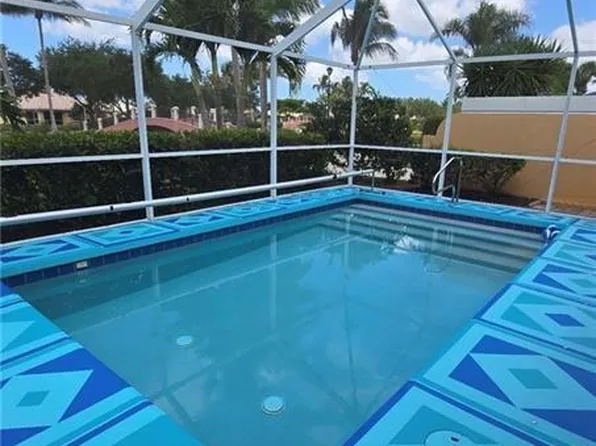 7864 Ionio Ct, Naples, FL 34114