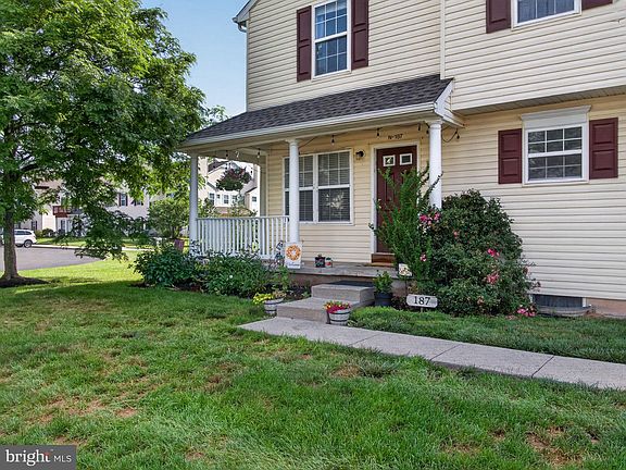 3rd image of 187 Prairie Ct #187
