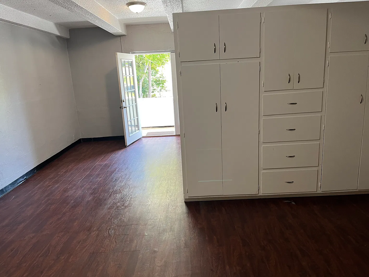 Studio, 500 sqft, $800 — Photo 2