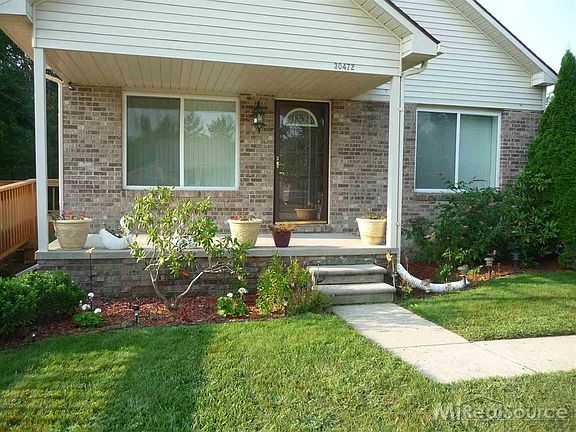 3rd image of 30472 Margo Dr