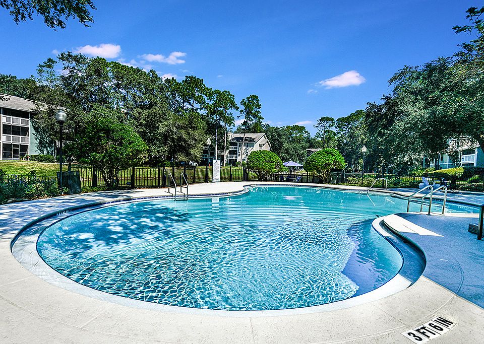 Secondary Pool and Sundeck