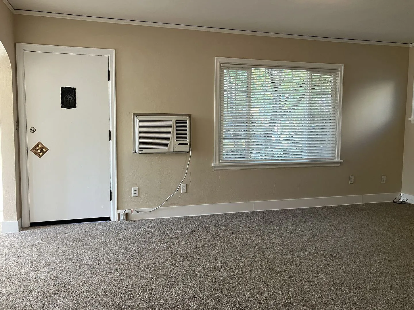 Well Maintained Three Bedroom Home in Northeast Salem — Photo 3
