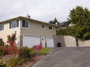 218 N 78th Ave, Yakima, WA 98908