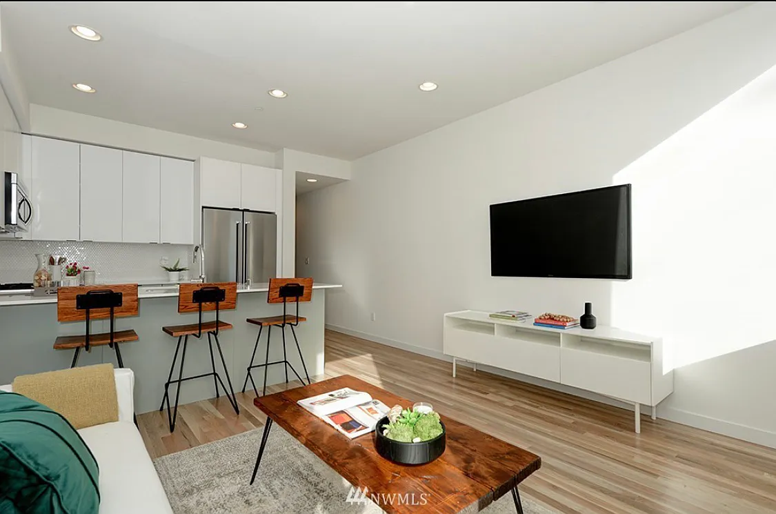 2 bed, 1100 sqft, $3,000 — Photo 3