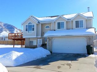 874 E Left Hand Fork Dr, Tooele, UT 84074