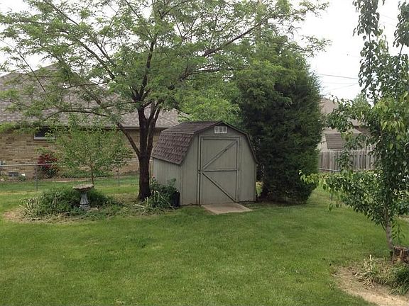 4th image of 709 W Briarwood Ln