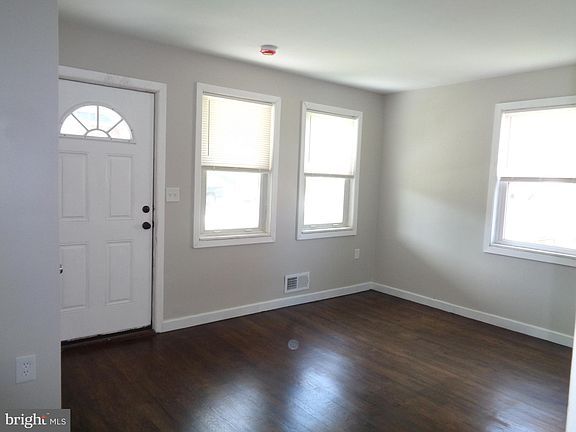 5th image of 7150 Eastbrook Ave
