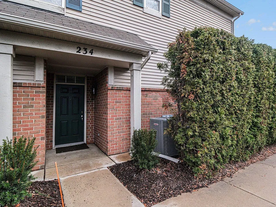 234 N Wixom Rd #53/105