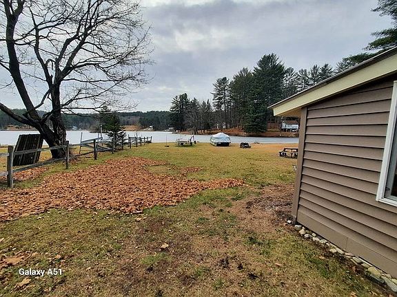 5th image of 106 Stuart Ln