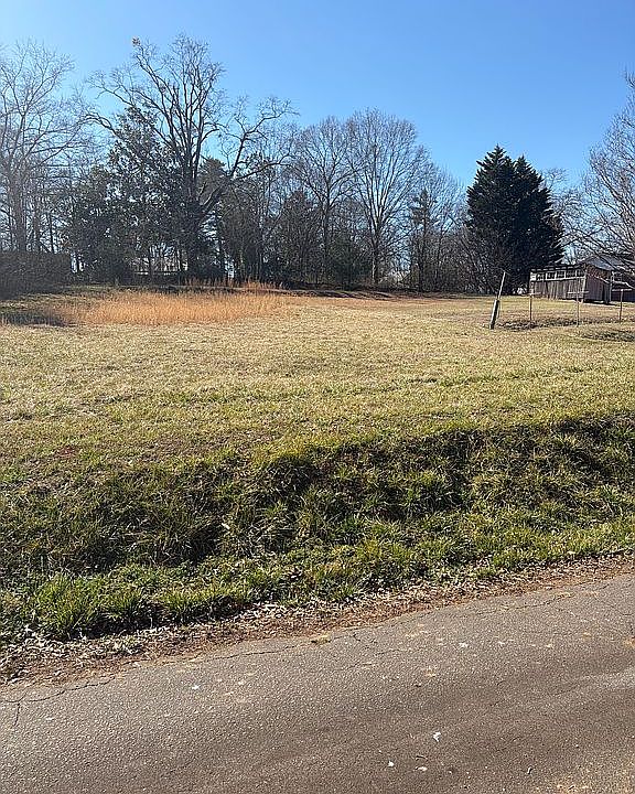 1st image of 107 Simpson St