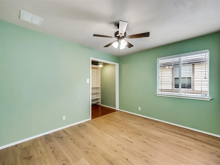 710 Craters Of The Moon Blvd — Photo 23