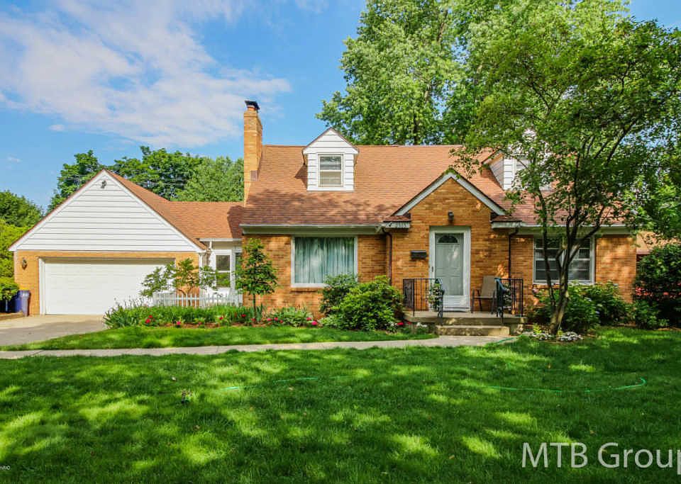 1st image of 2565 Foster Ave NE