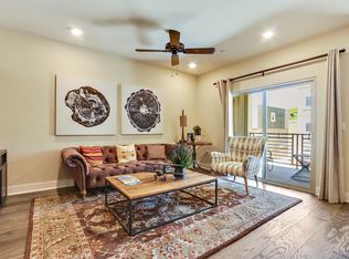 2976 Ripple Pl #202, Los Angeles, CA 90039