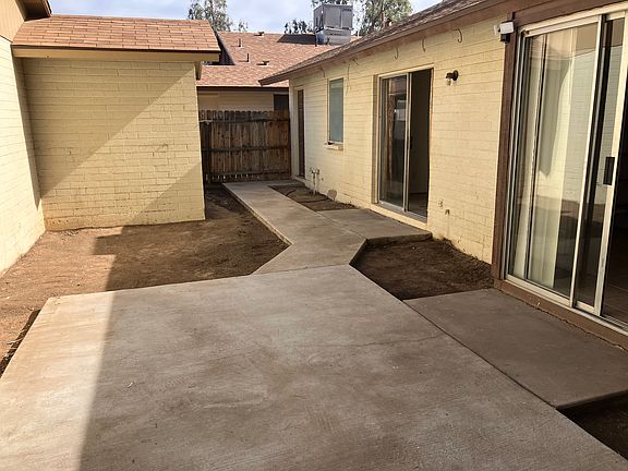 2nd image of 8520 W Palm Ln Unit 1009