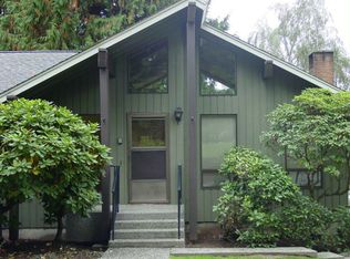 15711 Larch Way, Lynnwood, WA 98087