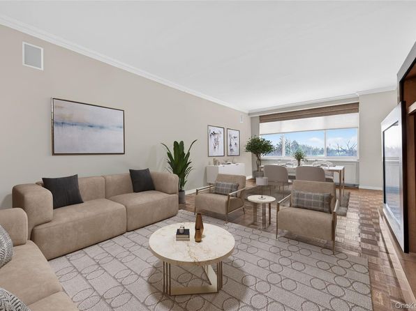 100 Hilton Avenue #601, Garden City, NY 11530