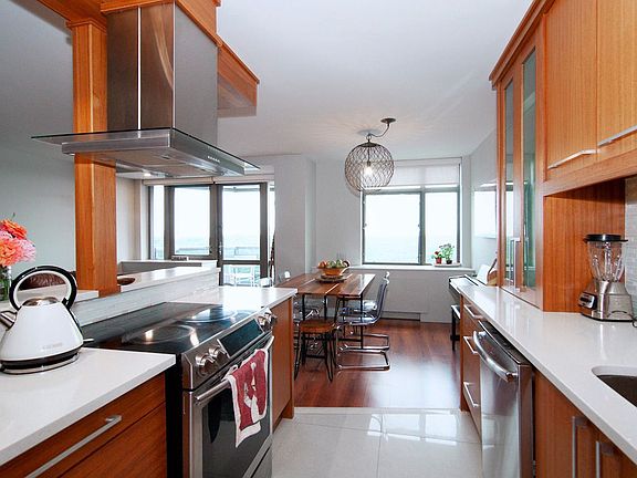 5th image of 112-01 Queens Blvd #19F
