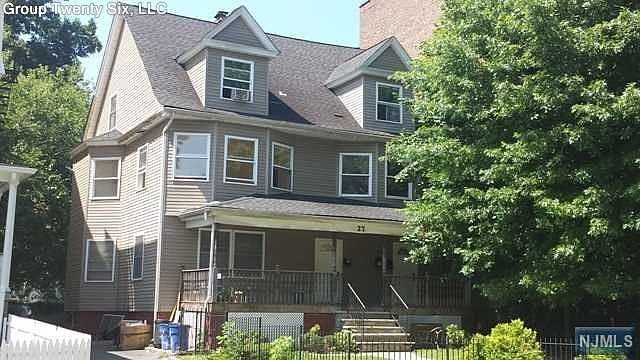 2nd image of 27 Beech St