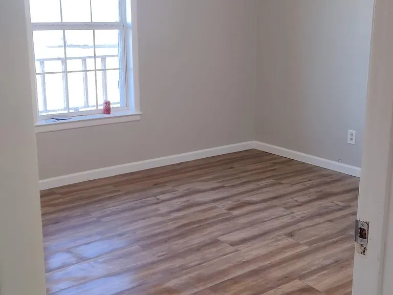 202 McElroy St — Photo 7