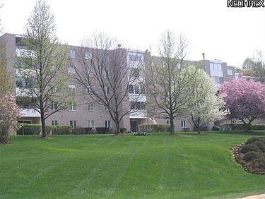 1st image of 520 Meredith Ln APT 505