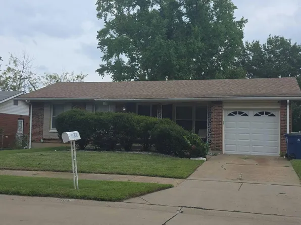 11388 Fox Hall Ln, Saint Louis, MO 63136