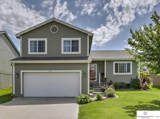 6119 S 190th Ter, Omaha, NE 68135