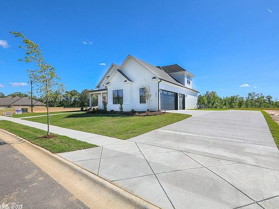 2nd image of 805 Nature Way Dr