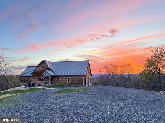 2nd image of 879 Olde Oak View Dr