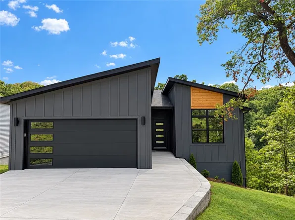 7 Fields Cir, Bella Vista, AR 72715