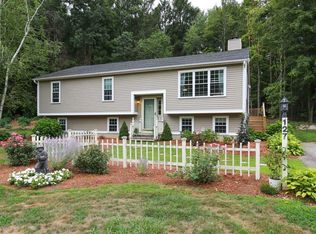 127 Rice Corner Rd, Brookfield, MA 01506