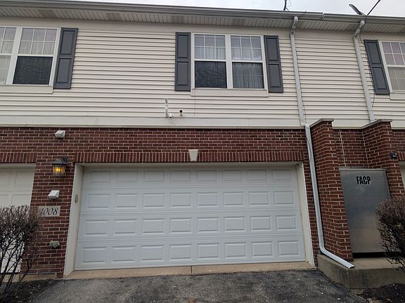 2nd image of 1008 Charlton Ln