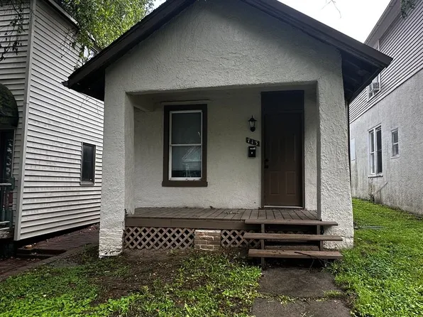 713 N 24th St, Saint Joseph, MO 64506