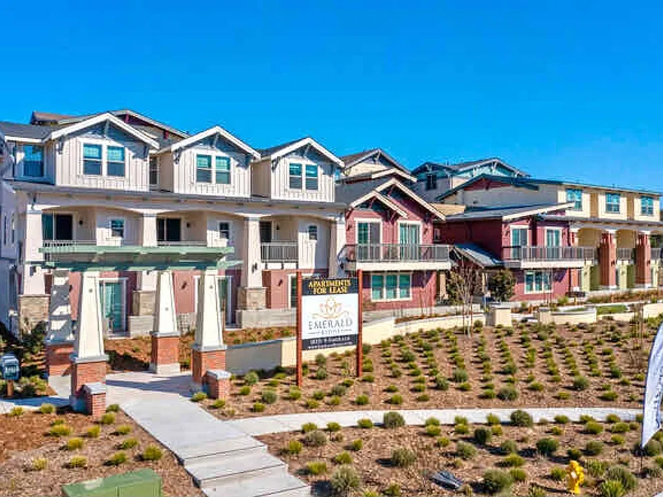 Emerald Ridge Apartments