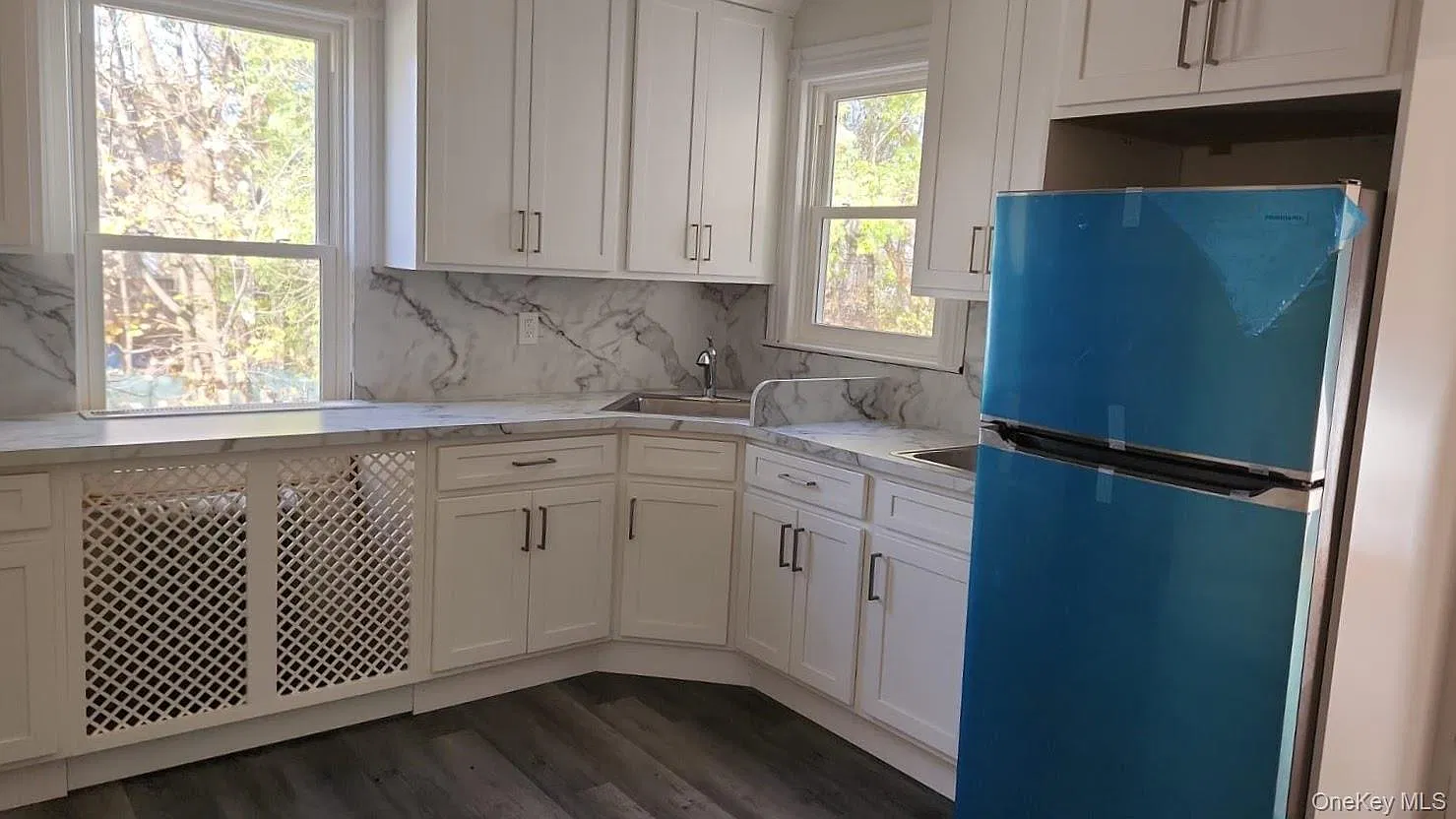 2 bed, 1.0 bath, 1100 sqft, $2,200 — Photo 3