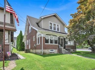 295 Mauch Chunk St, Nazareth, PA 18064