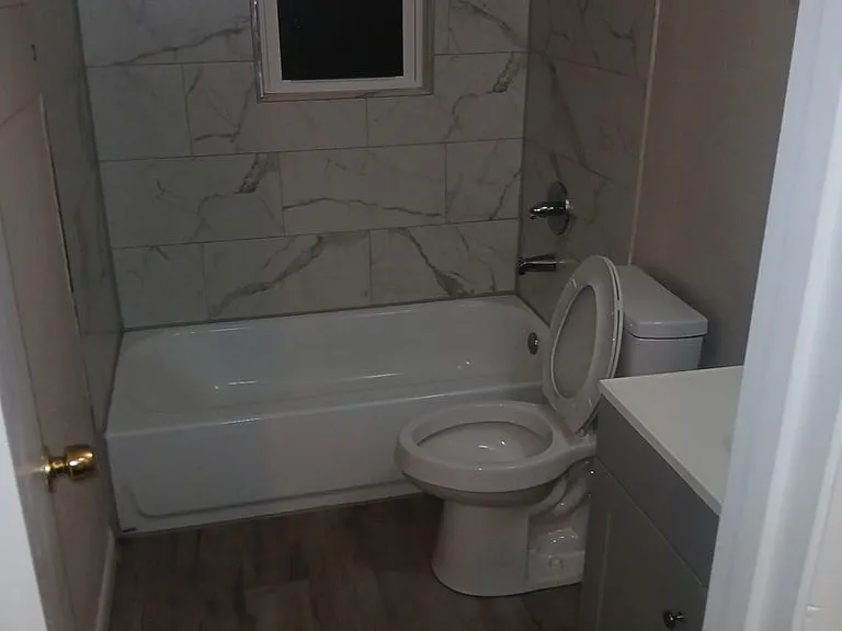 1721 SW 68th Ter — Photo 6