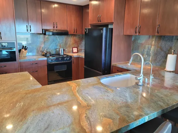 16693 S Pacific Ave, Sunset Beach, CA 90742