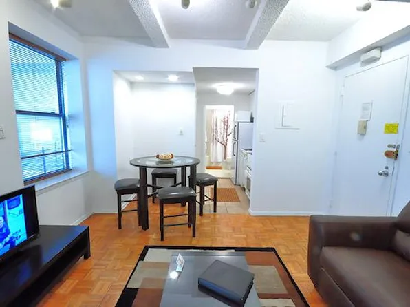 150 West 51st Street 1212 image 3 of 12