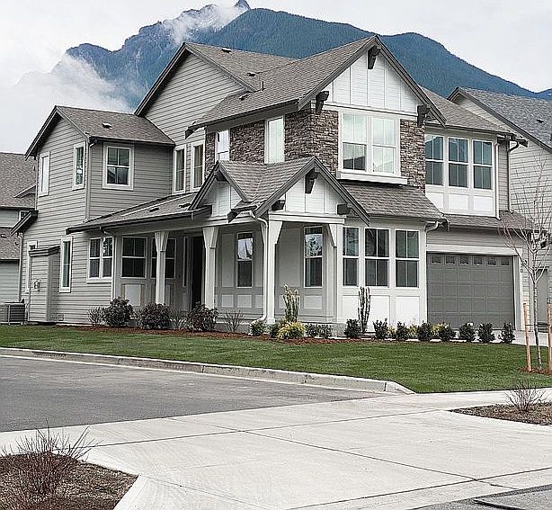 1st image of 1304 SE 17th St #2015