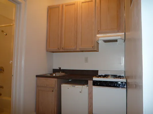 Rented by Jason Rosenberg, LREB | media 4