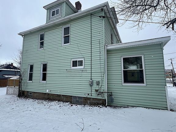 3rd image of 1316 Buffalo Rd