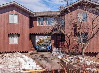 1513 N Timber Rdg, Minneapolis, MN 55432