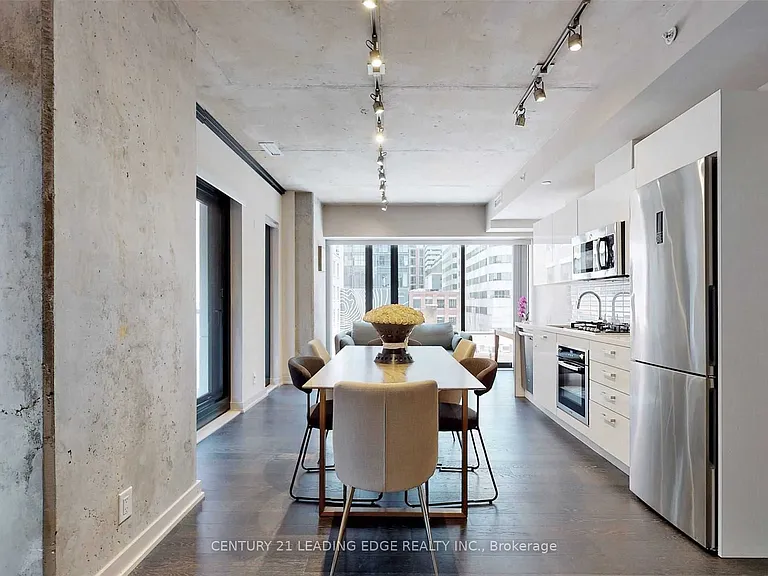 11 Charlotte St #308 — Photo 17