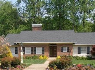 2807 Montclair Rd, Winston Salem, NC 27106