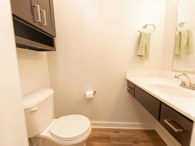 223 N Morton St — Photo 12